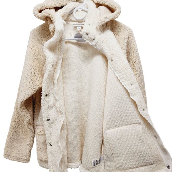 Lacey Chabert Women's Comfy Chic Sherpa Jacket Beige cream Size S - Picture 9 of 13